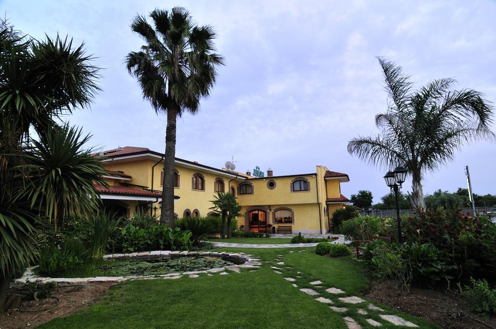 La Locanda Del Cavaliere Borgo Montello ภายนอก รูปภาพ