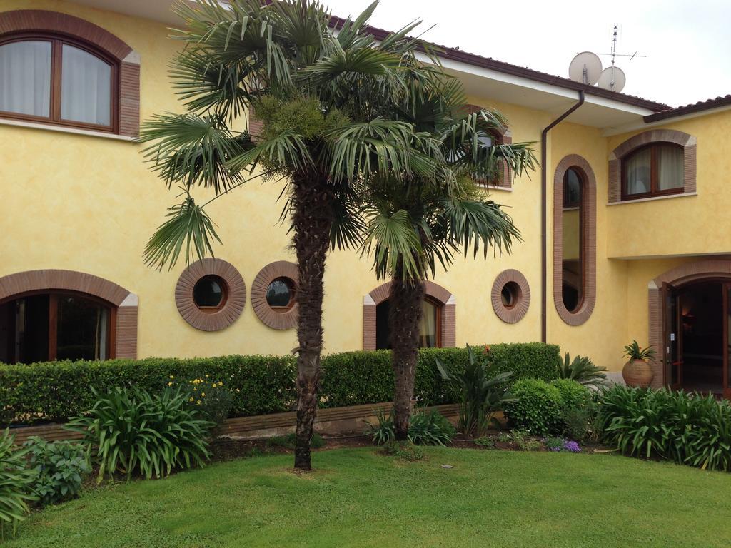 La Locanda Del Cavaliere Borgo Montello ภายนอก รูปภาพ