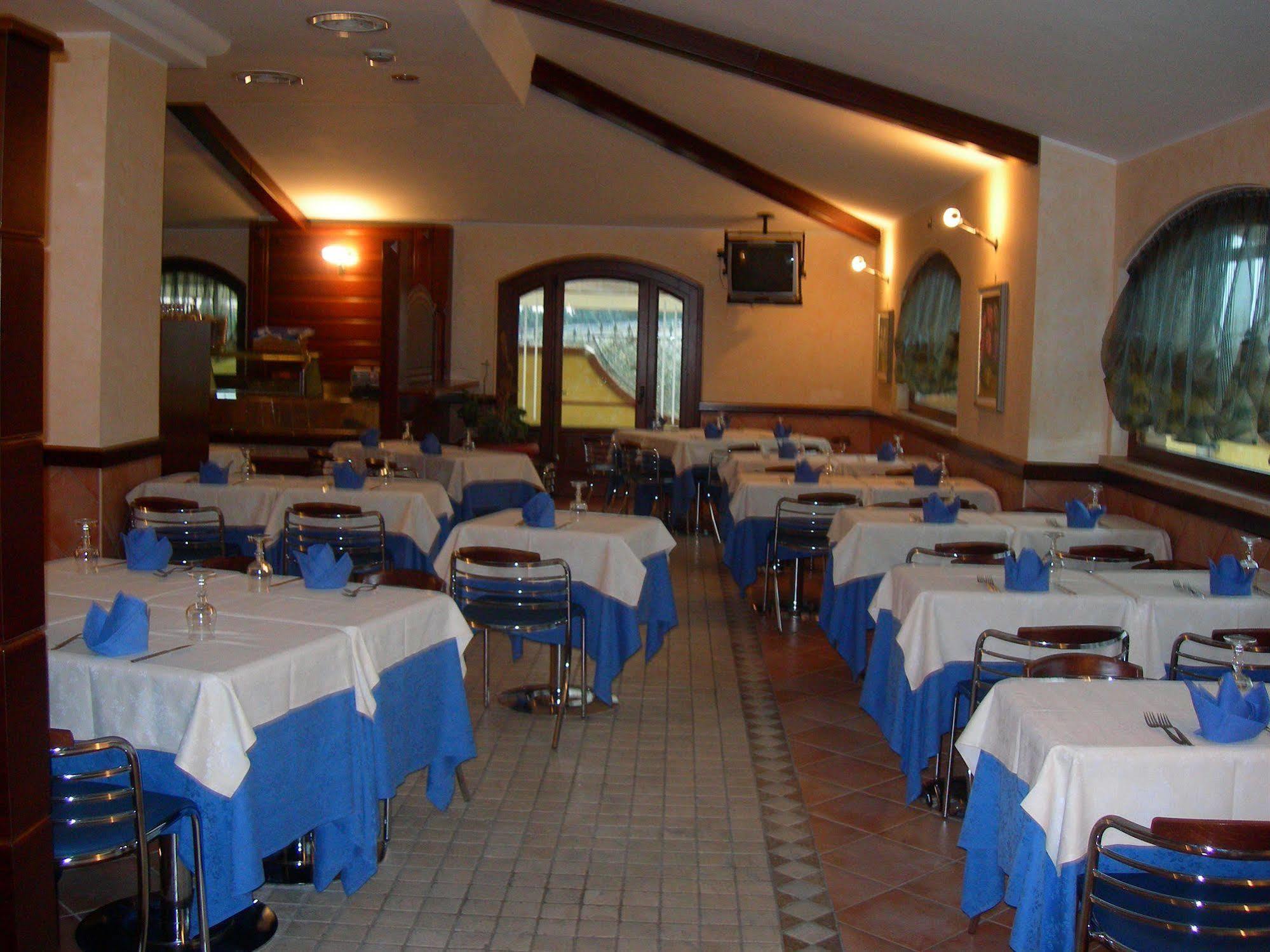 La Locanda Del Cavaliere Borgo Montello ภายนอก รูปภาพ