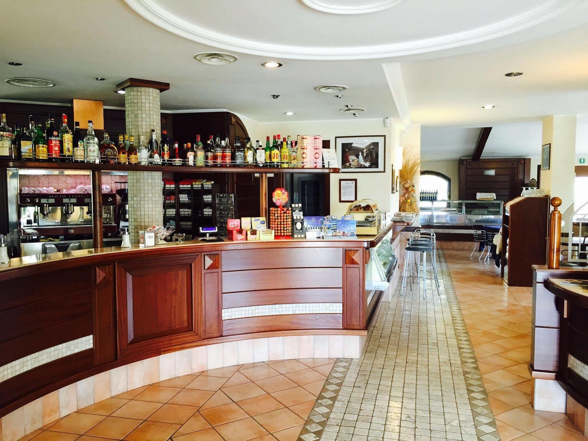La Locanda Del Cavaliere Borgo Montello ภายนอก รูปภาพ