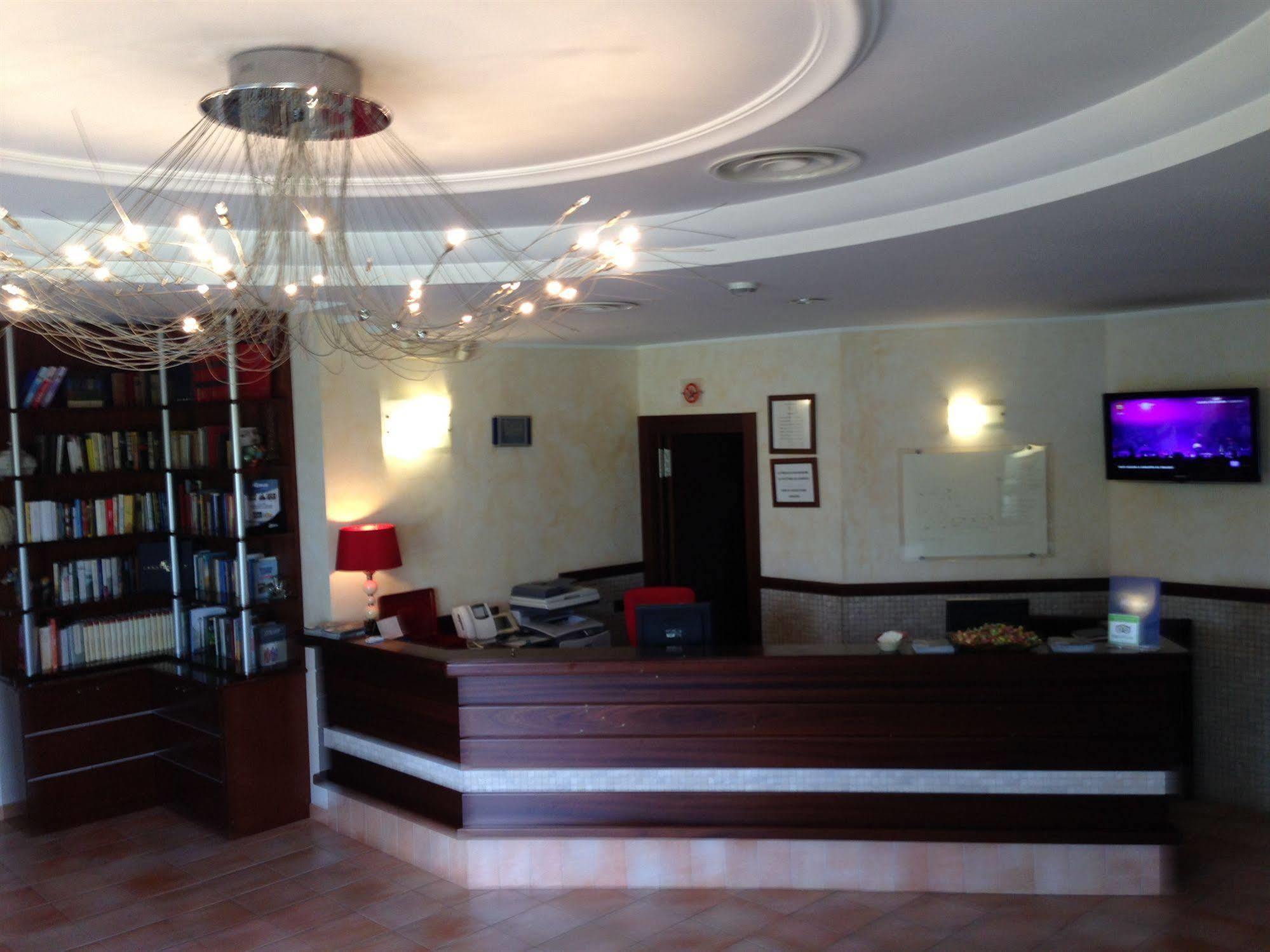 La Locanda Del Cavaliere Borgo Montello ภายนอก รูปภาพ