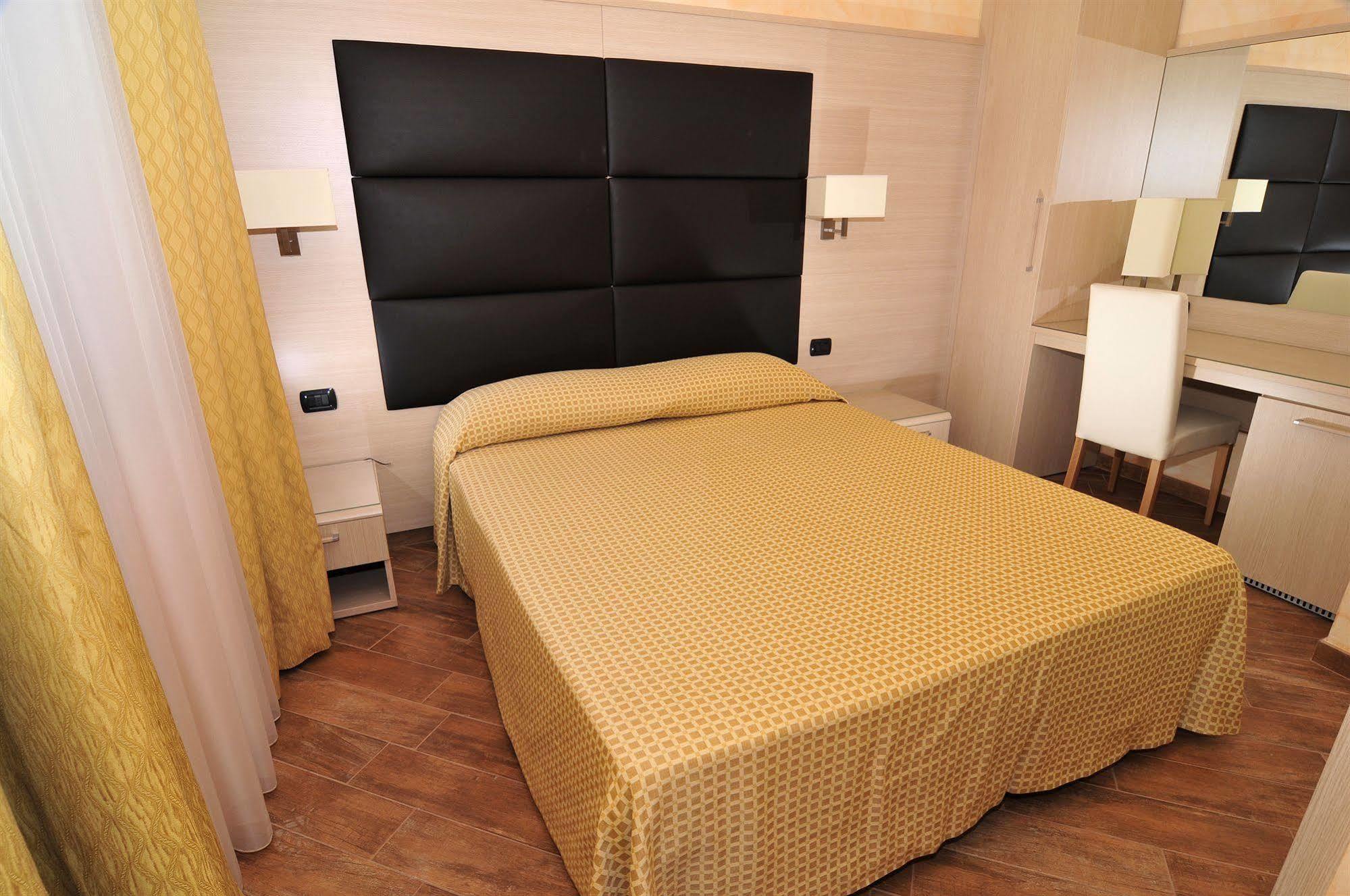 La Locanda Del Cavaliere Borgo Montello ภายนอก รูปภาพ