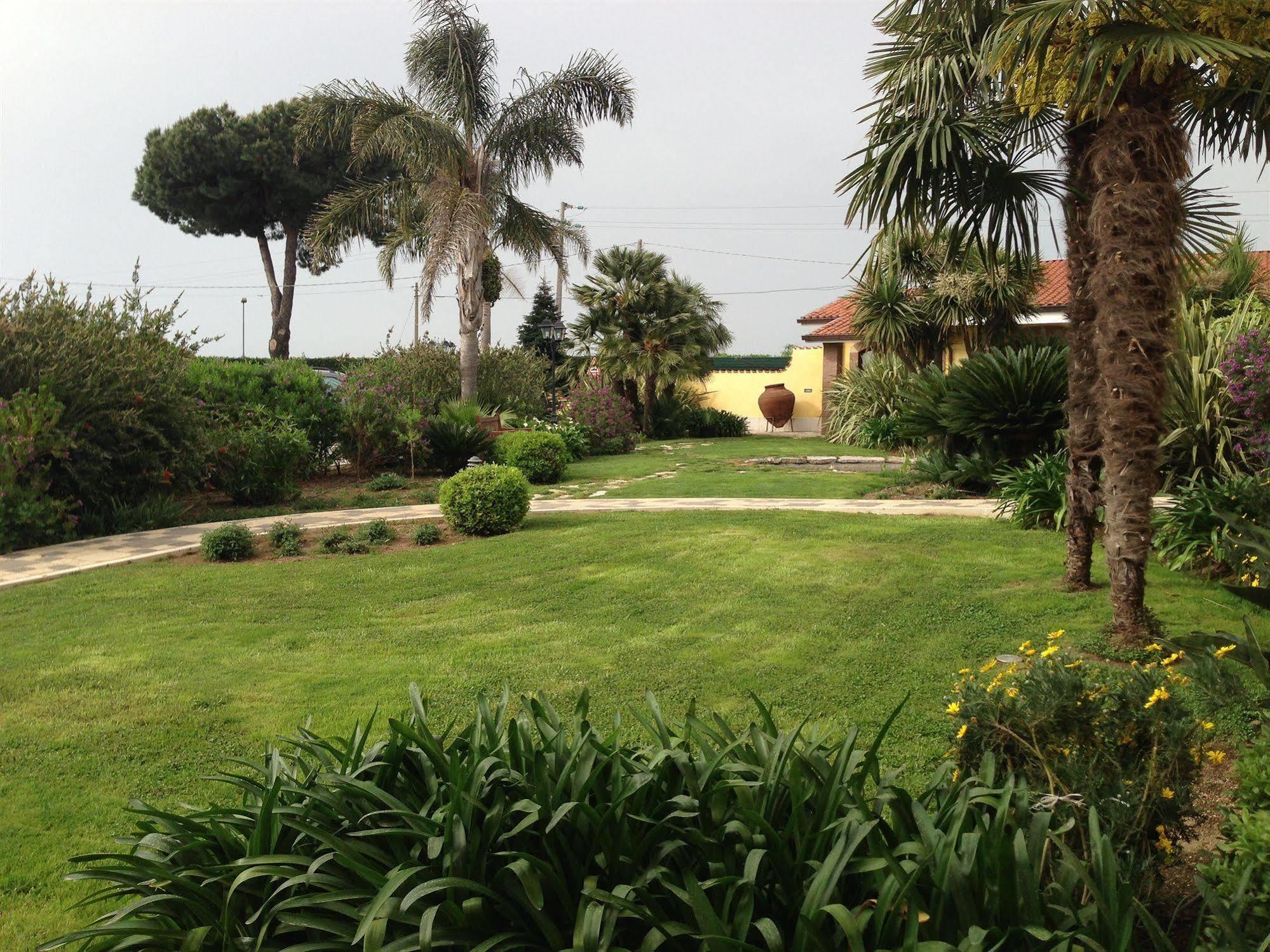 La Locanda Del Cavaliere Borgo Montello ภายนอก รูปภาพ