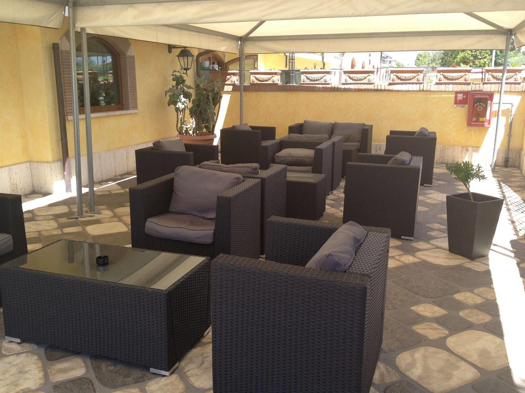 La Locanda Del Cavaliere Borgo Montello ภายนอก รูปภาพ